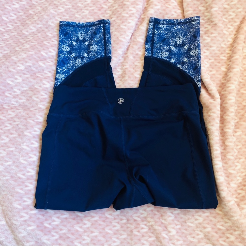 Blue yoga/workout leggings